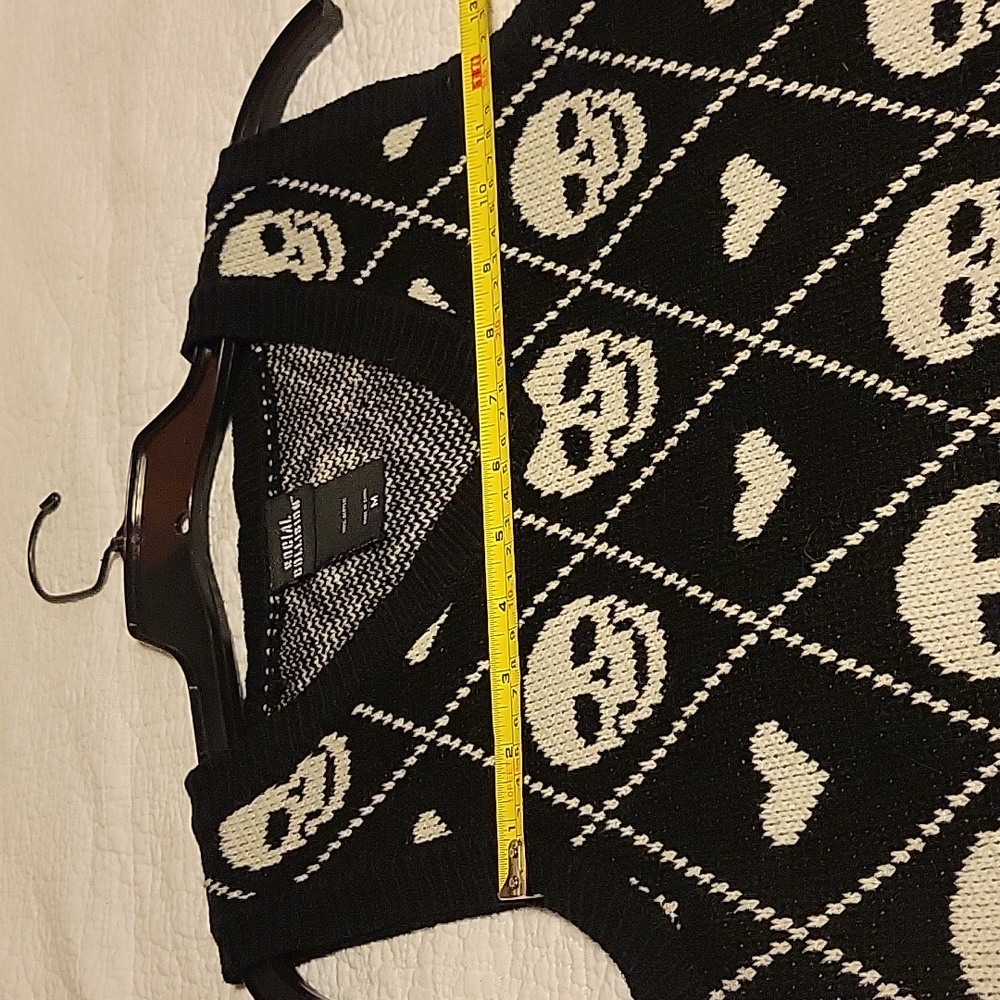 Black & White Skull & Heart Pattern Argyle Sweater Vest. Sz M. Social Collision - Picture 7 of 10